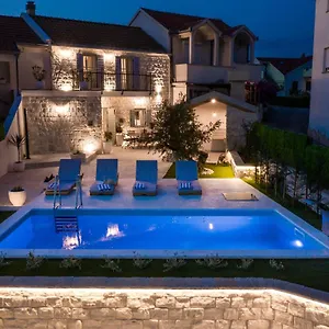 https://villa-pescatore.splithotels.org